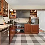 Apartment Pine Haven