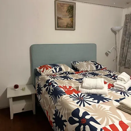 דירה Pine Haven אודנזה